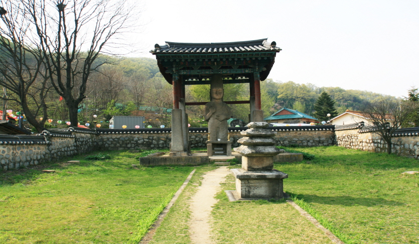 매산리석불입상 | 관광정보 | 여행정보 | 경기관광플랫폼 매산리석불입상  | 관광정보 | 여행정보 | 경기관광플랫폼